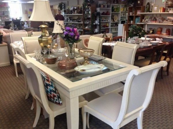 Minnesota thrift store selling donated furniture and homewares